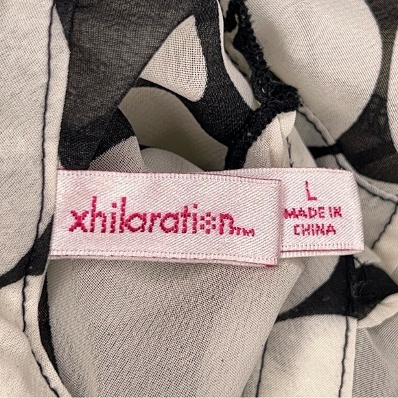 LARGE Y2K ERA BLACK WHITE POLKA DOT RETRO BLOUSE PINUP RUFFLE SHORT SLEEVE - Picture 8 of 10